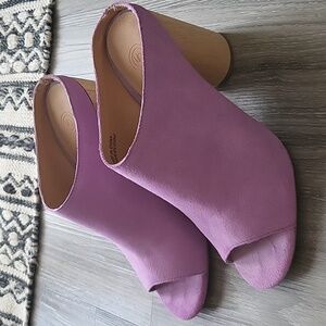 Urban Outfitters UO mules sz 8
